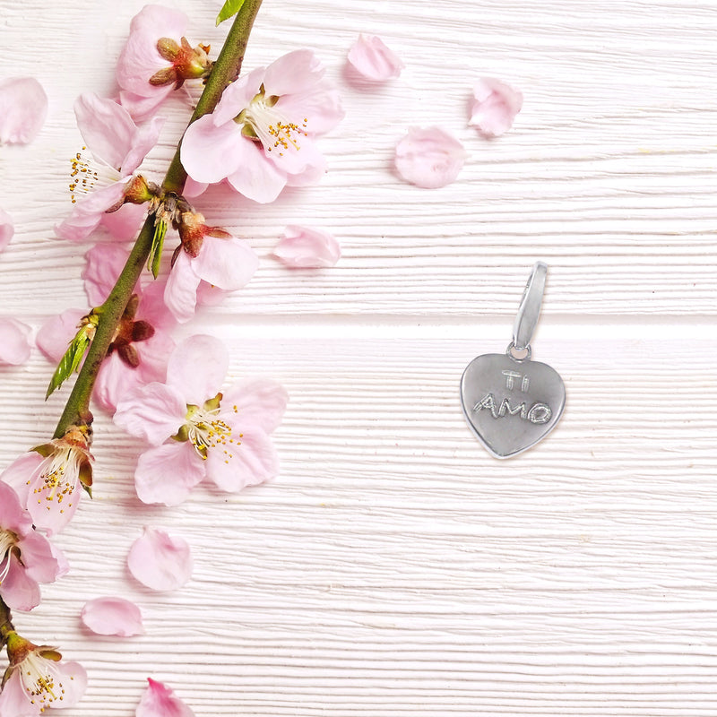 GC0051 Charm