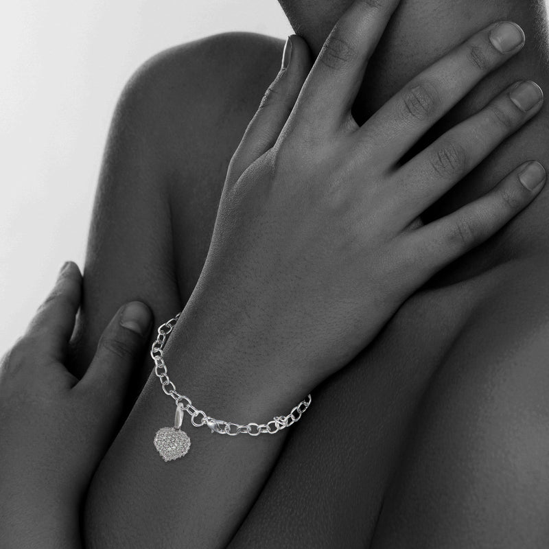 GC0105 Charm