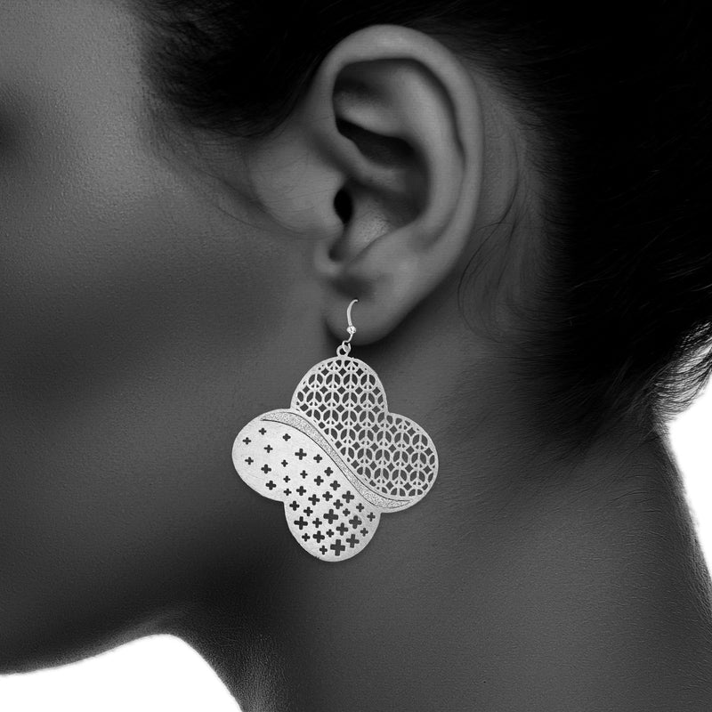 J06034/W Earrings