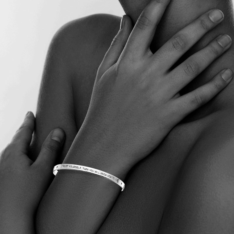 Y02001/Trust Bangle